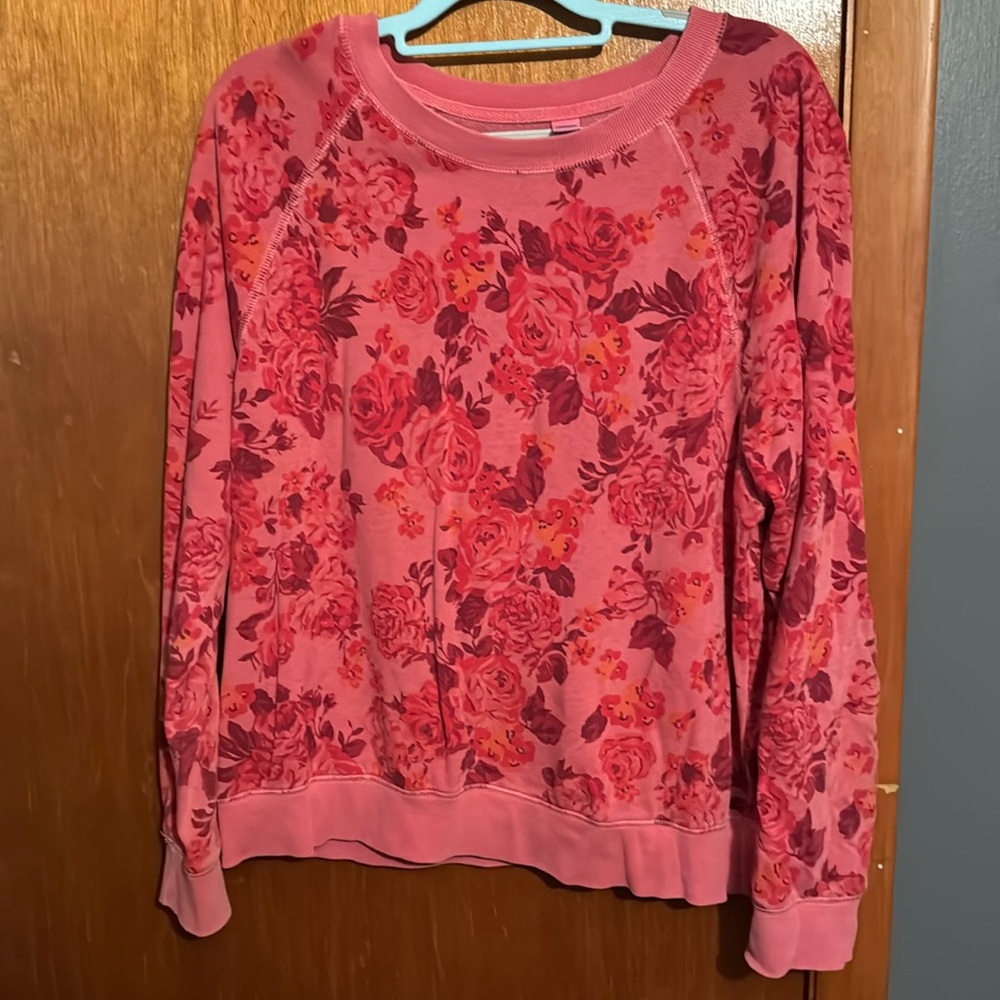 Old navy pink floral crew neck